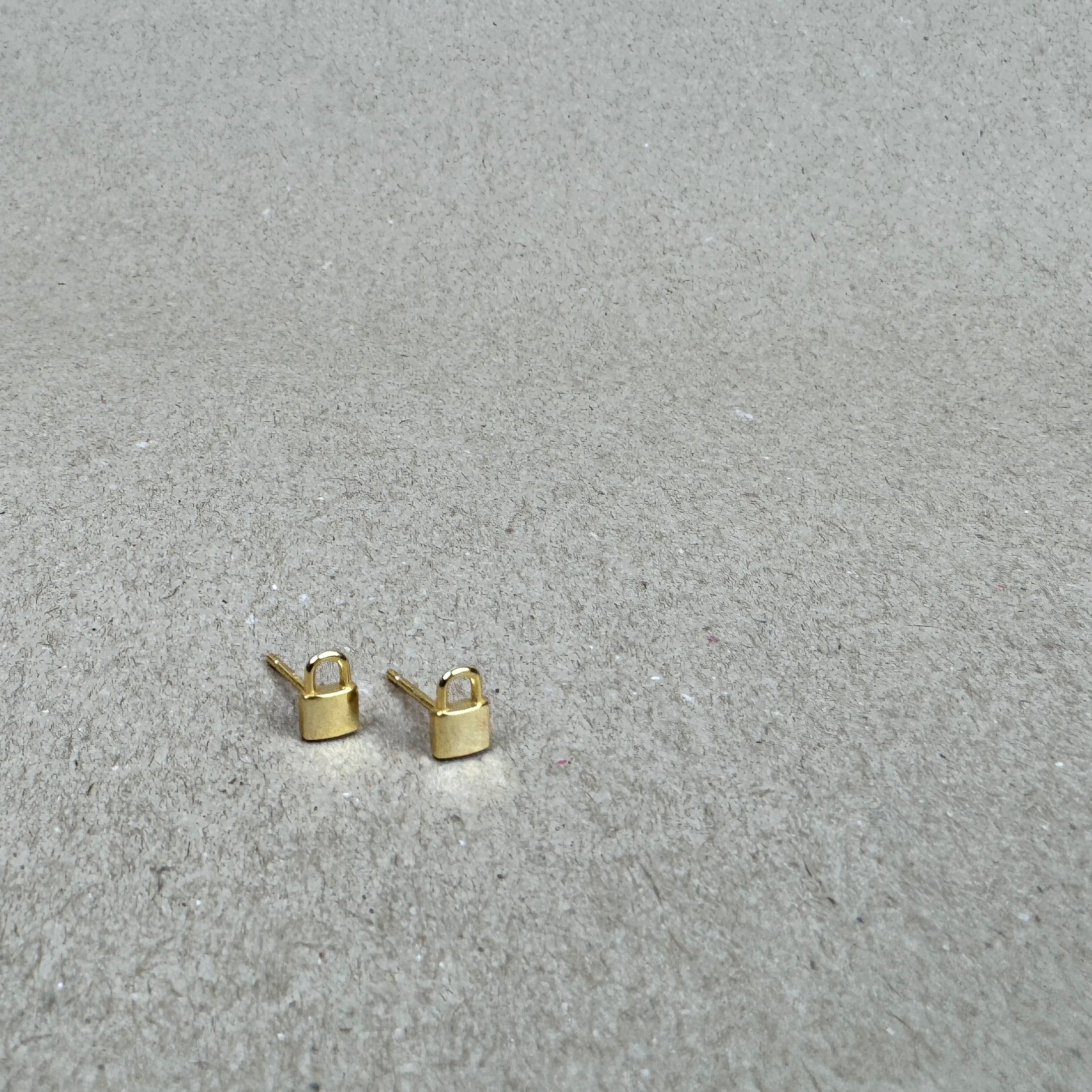 Padlock Studs