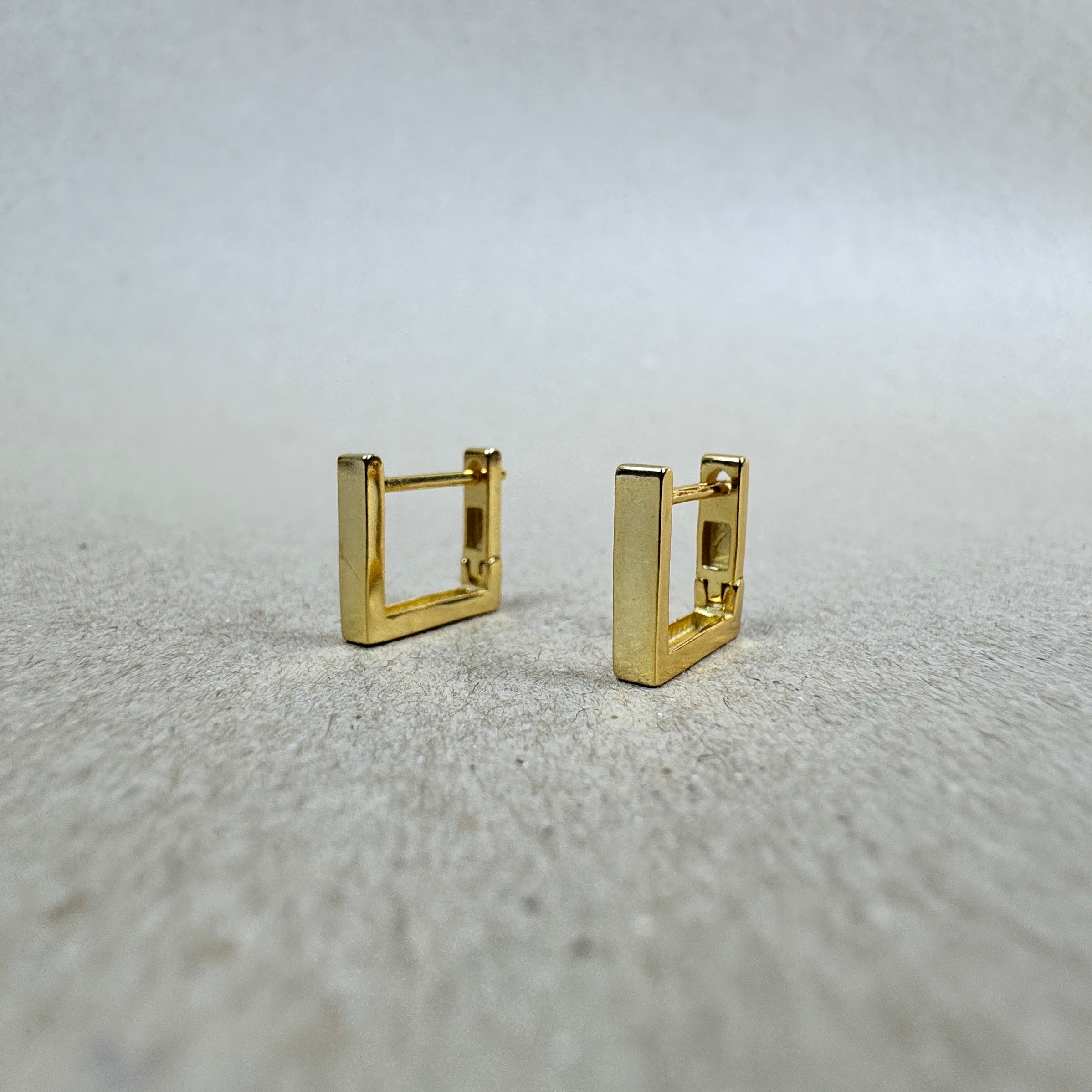 Rectangular Carre Hoops