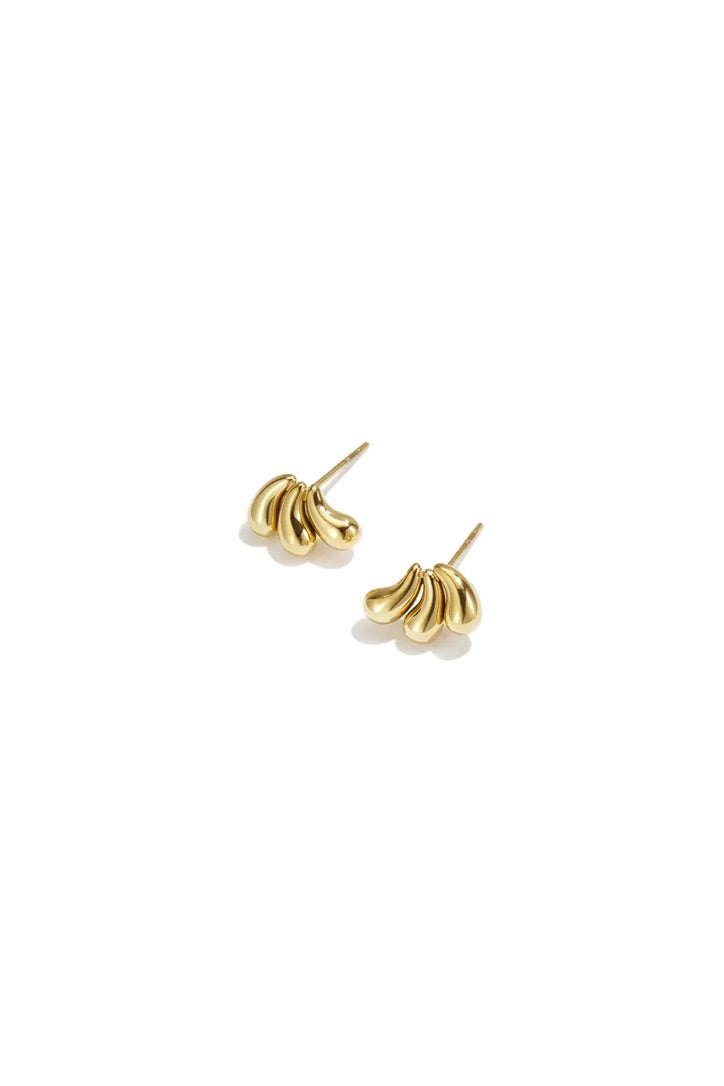 Meja Studs