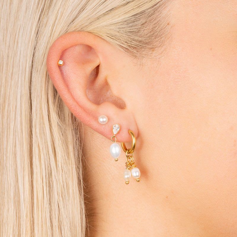 Pearl Studs