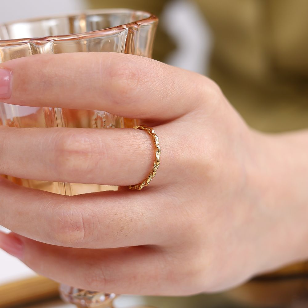 Twisted Ring